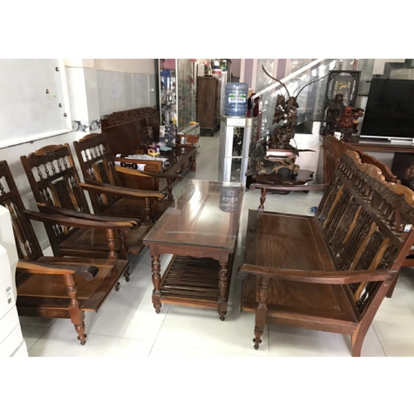 Salon thẻ gỗ Cẩm Lai xưa đẳng cấp hàng hiệu