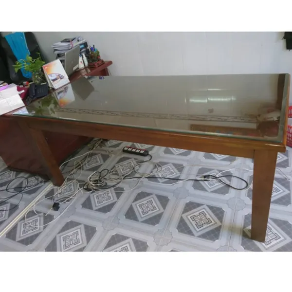 Thanh lý bàn gỗ sồi giá cực tốt