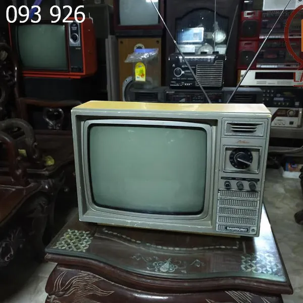 Tivi Samsung đen trắng - Món đồ quý giá thời bao cấp