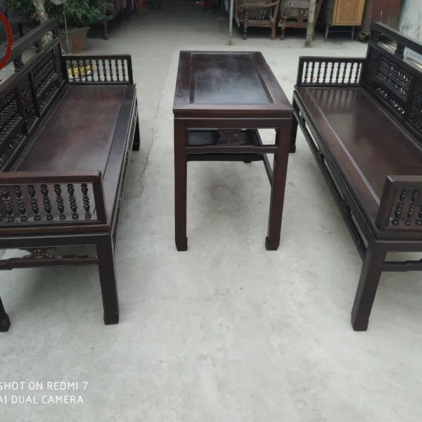 Trường kỷ gỗ gụ ta, vẻ đẹp bền mãi với thời gian
