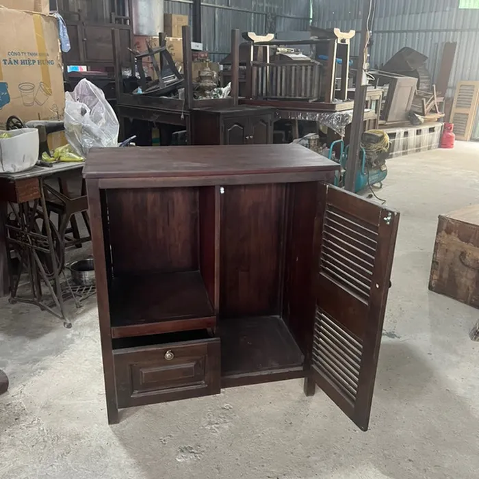 Tủ gỗ dầu xưa