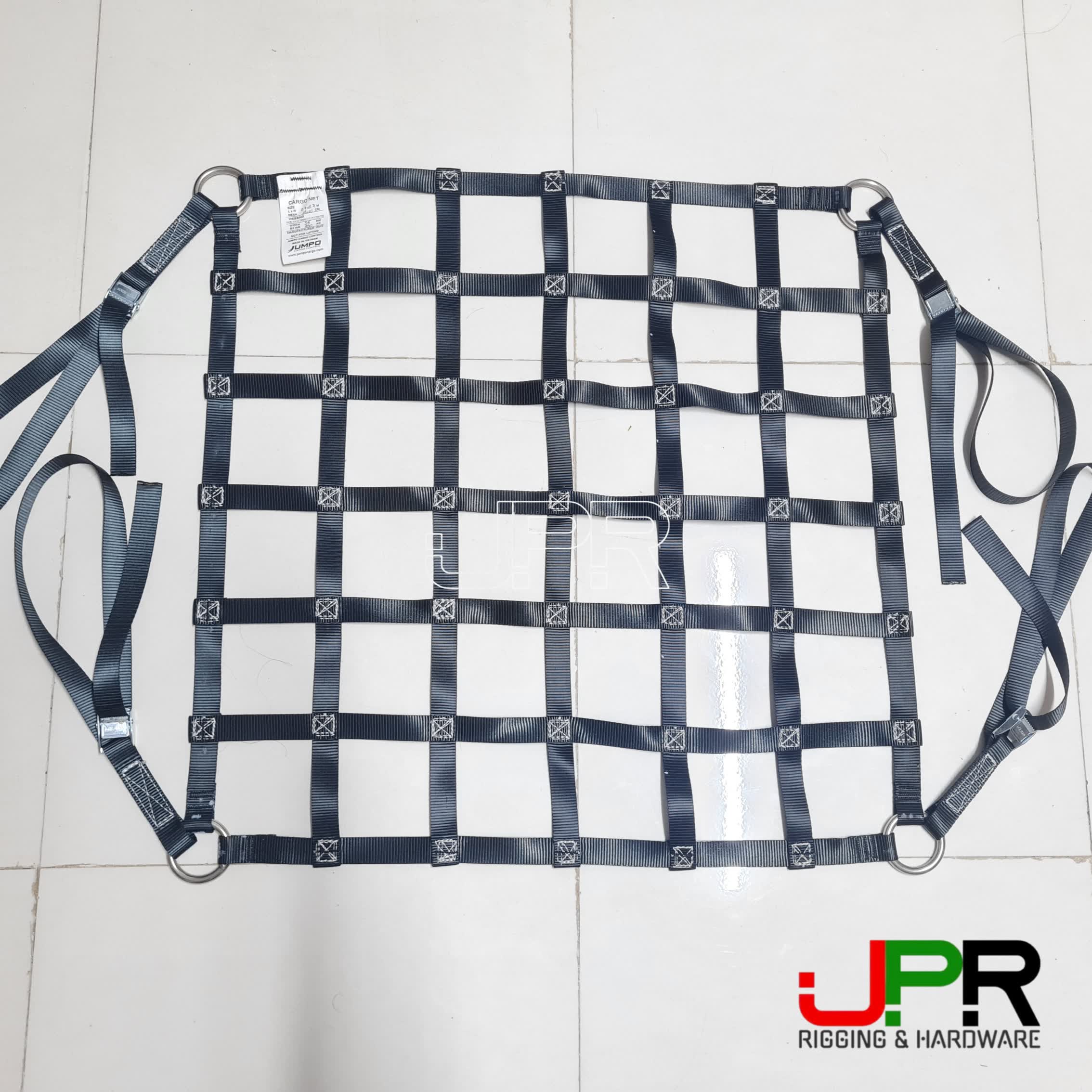 Ứng dụng thực tế Lưới chằng hàng dây đai bản 25mm với các khoen xung quanh Ứng dụng thực tế Lưới chằng hàng dây đai bản 25mm với các khoen xung quanh