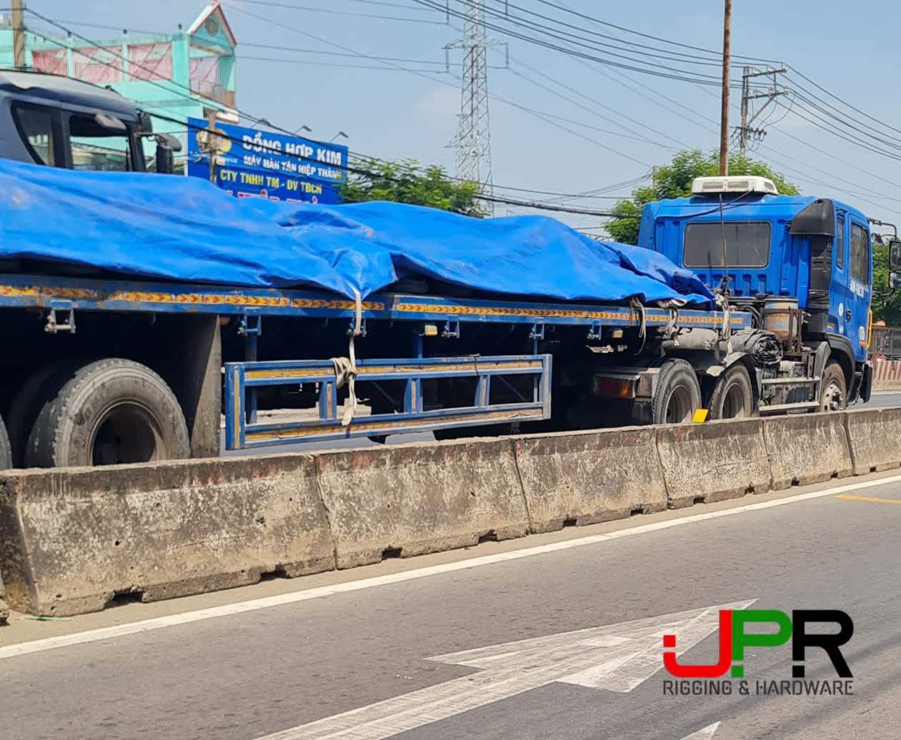 Ứng dụng thực tế của cảo hông thùng xe trong vận tải Ứng dụng thực tế của cảo hông thùng xe trong vận tải