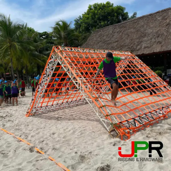 Lưới leo trèo vận động dạy kĩ năng sống