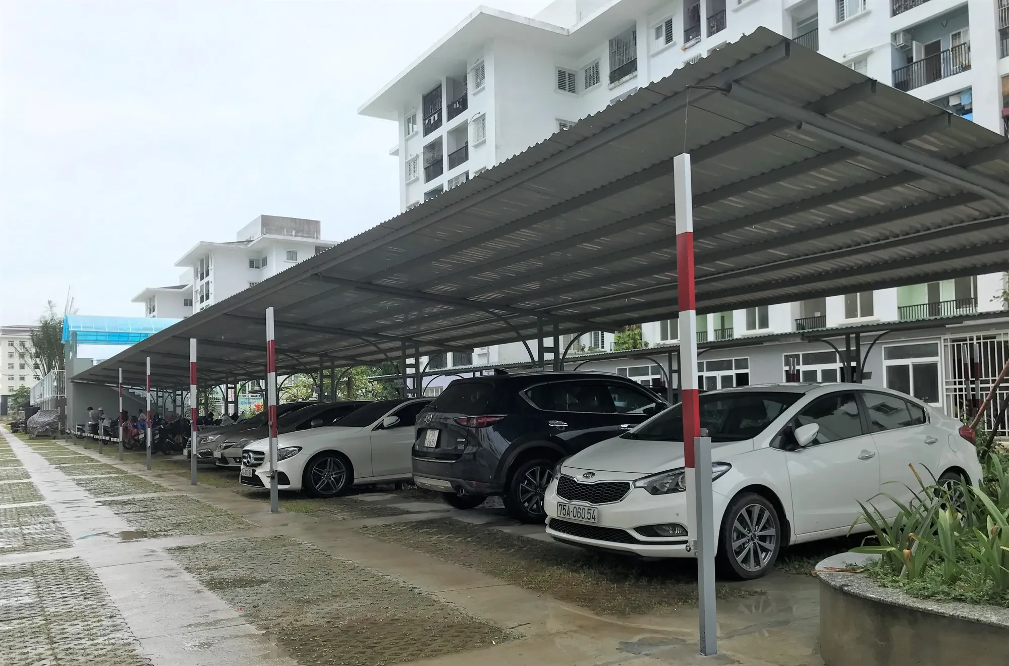 CHO THUÊ BÃI GIỮ XE