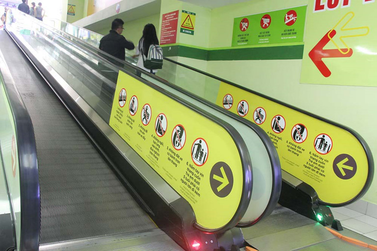 THỦ TỤC NHẬP KHẨU THANG CUỐN CHỞ NGƯỜI