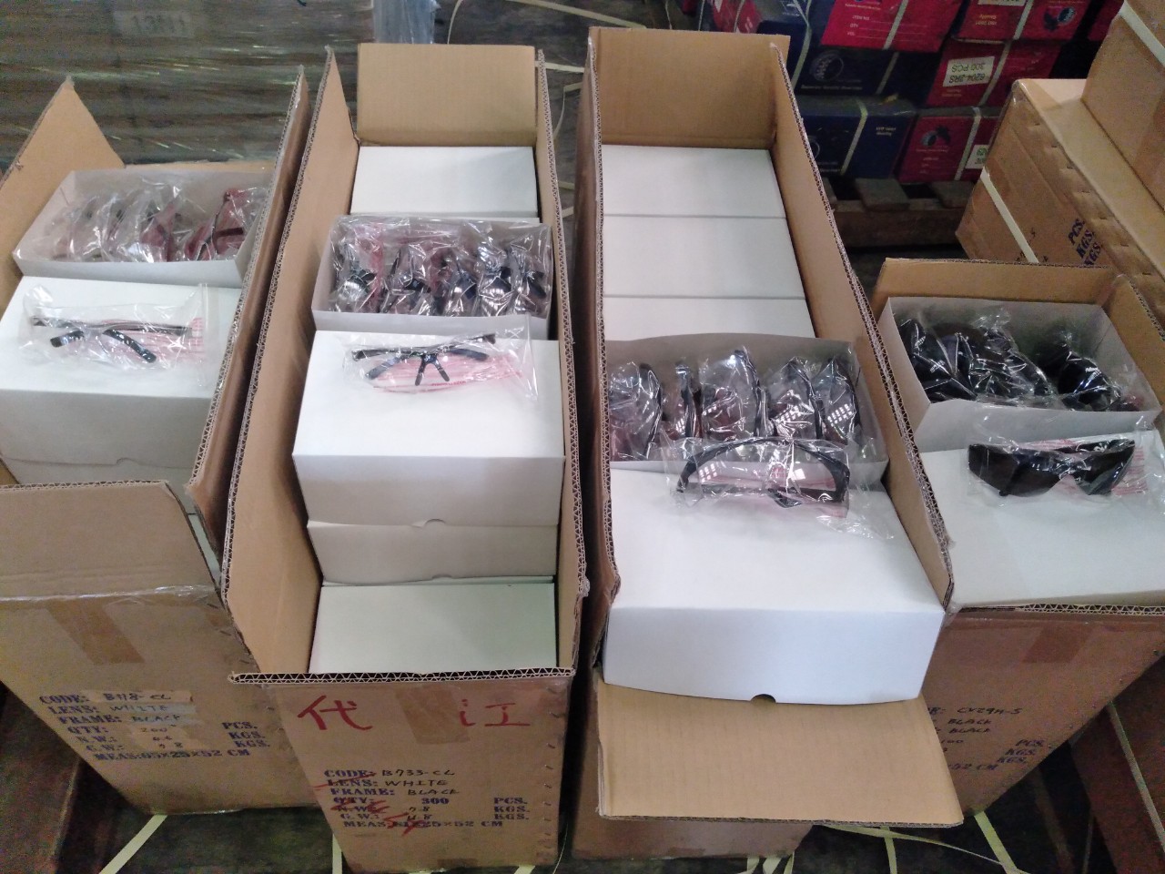 thủ tục nhập khẩu kính bảo hộ lao động