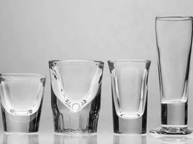 DỊCH VỤ HẢI QUAN - THỦ TỤC NHẬP KHẨU LY THỦY TINH