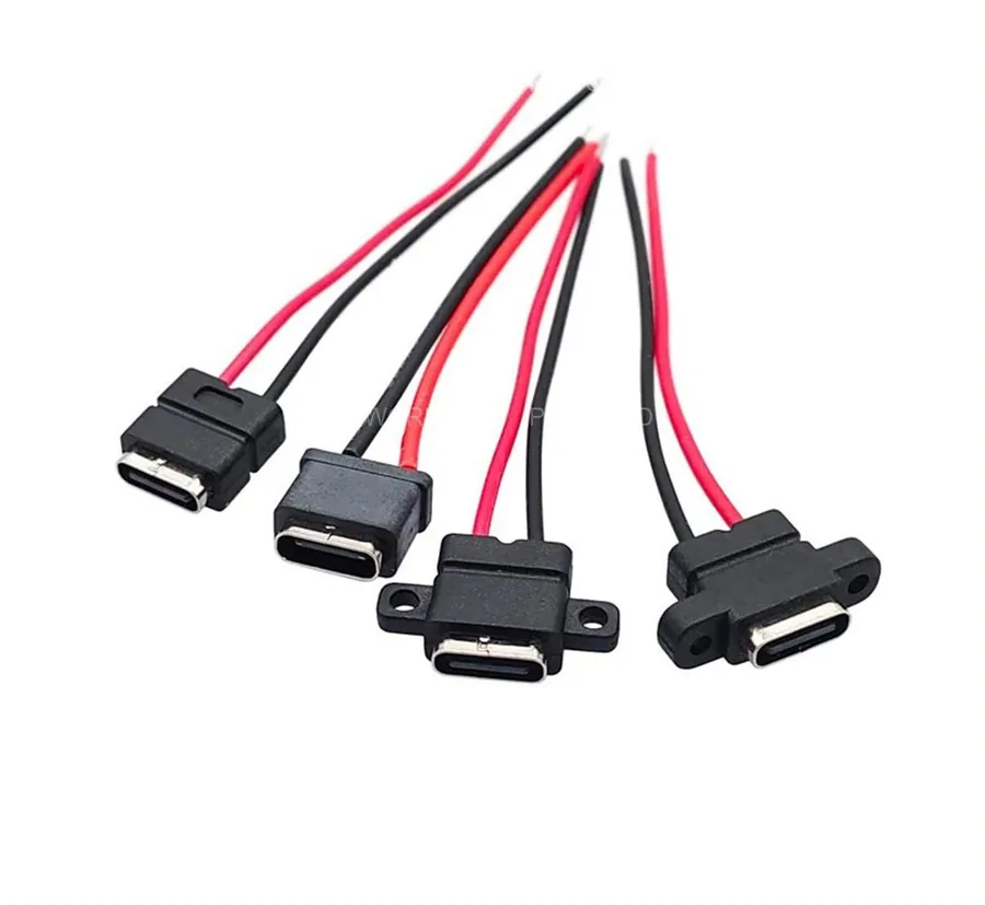 Bốn jack USB Type-C dẹt hàn sẵn dây đỏ đen, hai jack không tai và hai jack có tai bắt vít hai bên