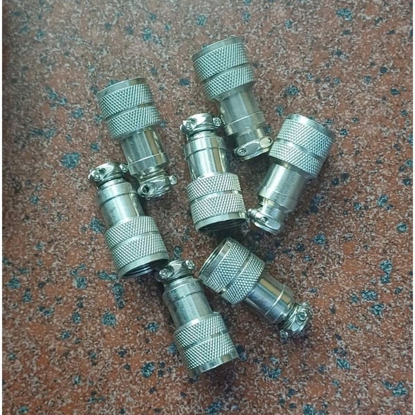 Vỏ đuôi GX16