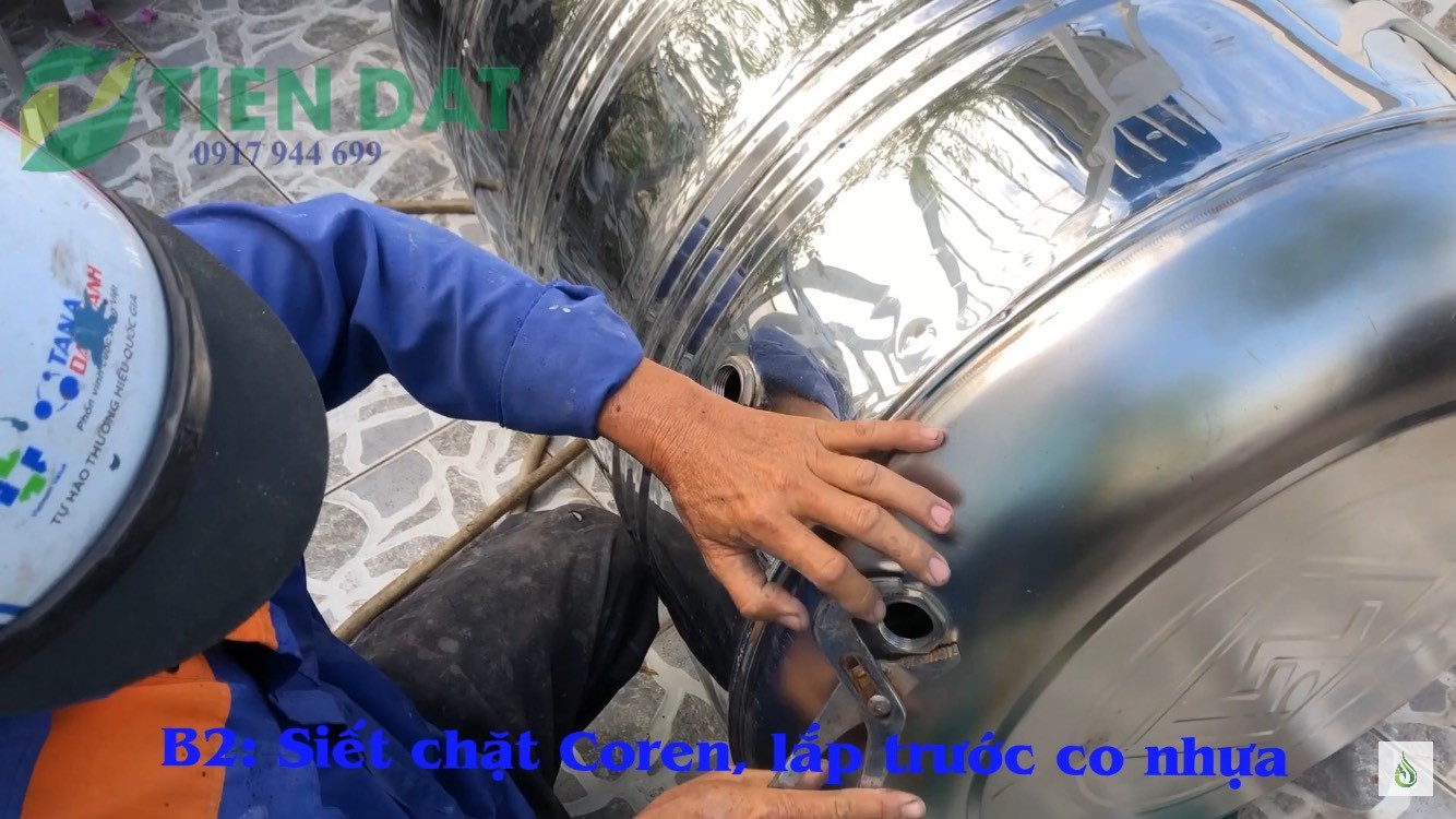 Siết chặt coren, lắp trước co nhựa Siết chặt coren, lắp trước co nhựa