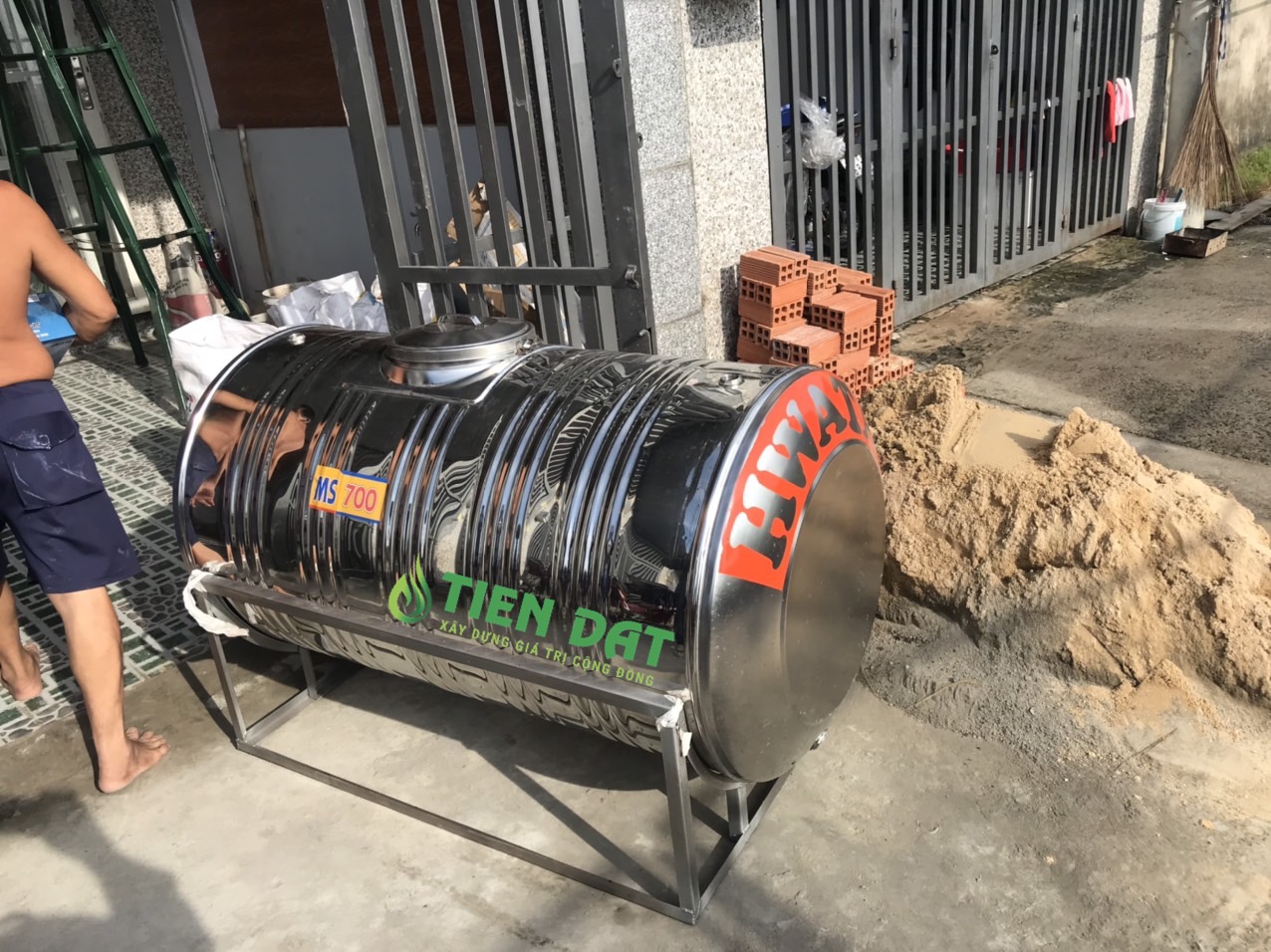 Giá bồn nước Hwata Giá bồn nước Hwata