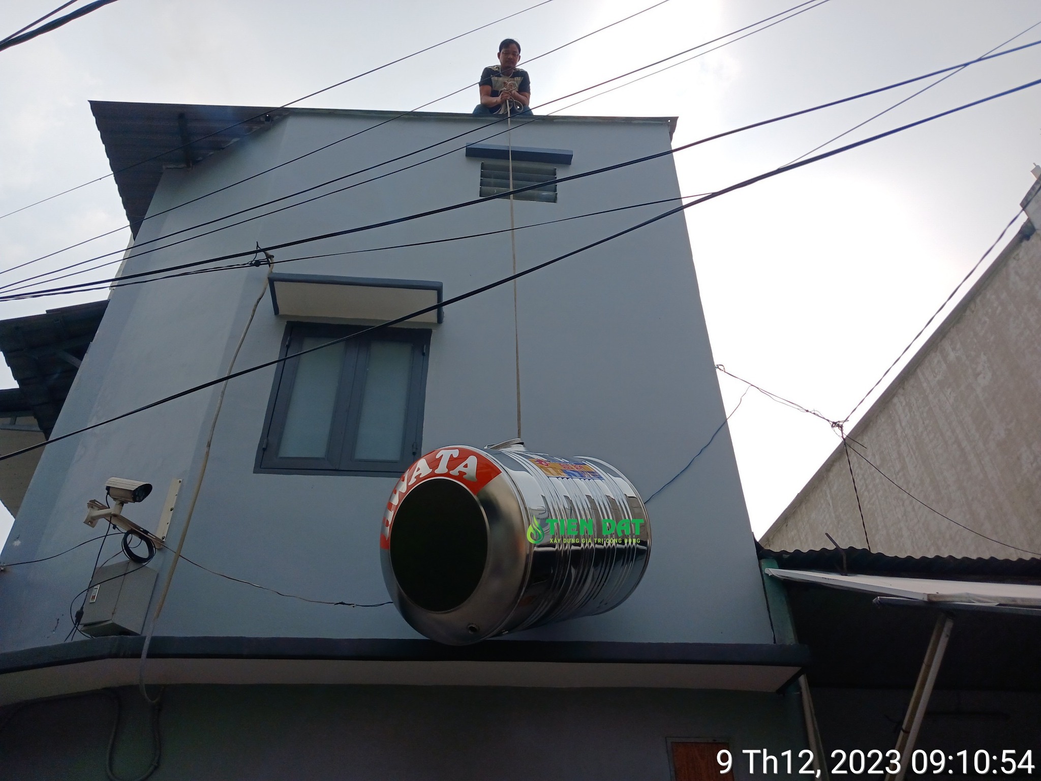 Giá bồn nước Hwata Giá bồn nước Hwata