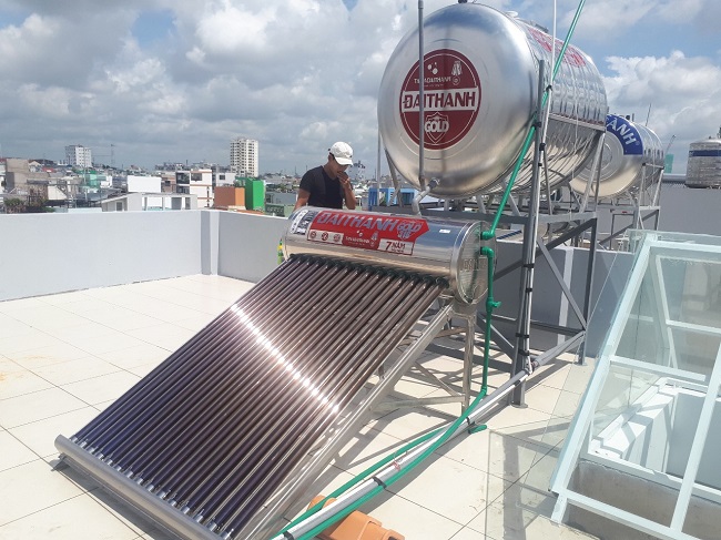 bộ sản phẩm máy nước nóng năng lượng mặt trời