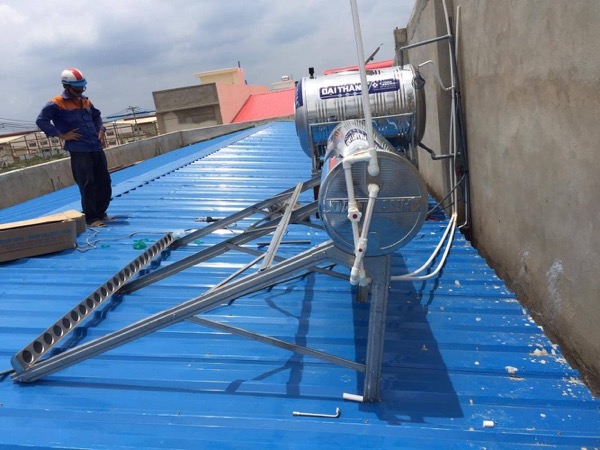 máy nước nóng năng lượng mặt trời đại thành 160l máy nước nóng năng lượng mặt trời đại thành 160l