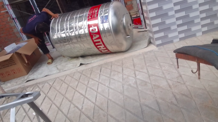 giá bồn nước inox đại thành giá bồn nước inox đại thành