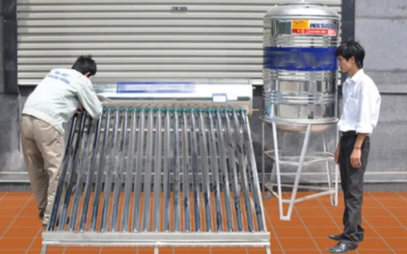 Hướng dẫn lắp đặt và cách làm bình nước nóng năng lượng mặt trời