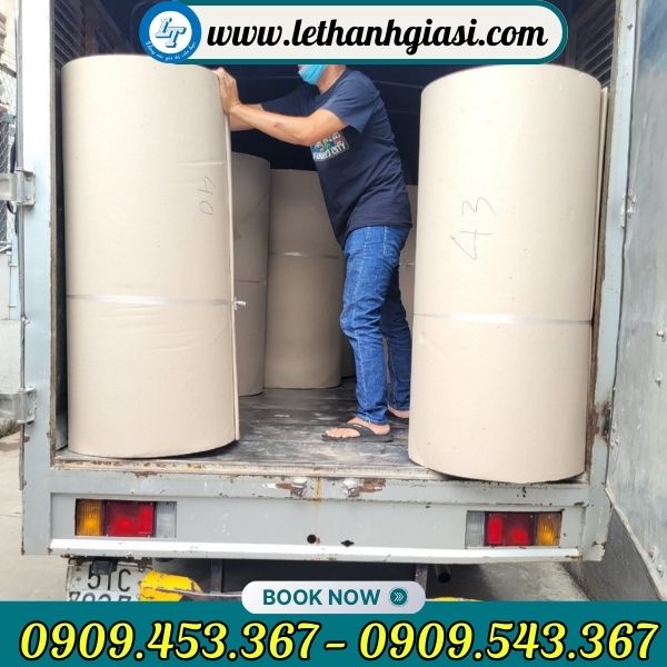 Xuất kho giấy carton 2 lớp cho khách Xuất kho giấy carton 2 lớp