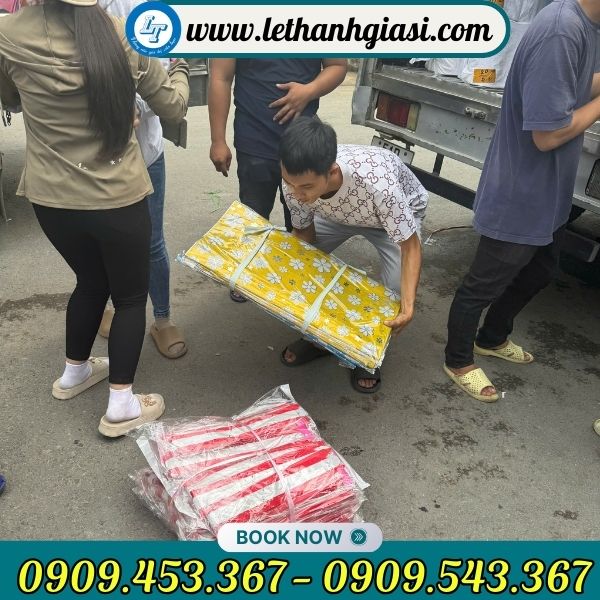 Giao hàng Nơ rút gói giỏ quà sang trọng