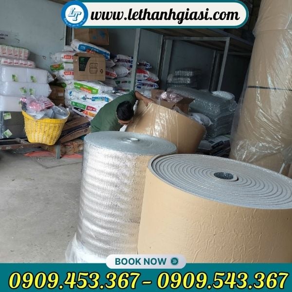 Xốp cách nhiệt opp có keo dán Xốp cách nhiệt opp có keo dán