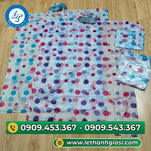 Áo mưa cánh dơi chấm bi