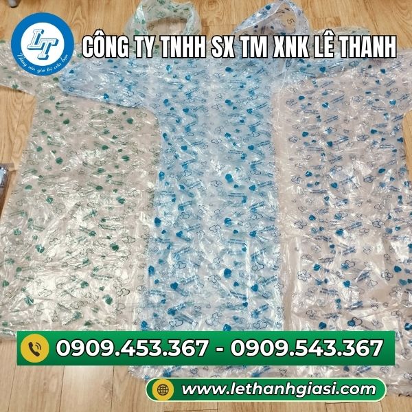 Áo mưa tiện lợi họa tiết đẹp Giao áo mưa cho khách