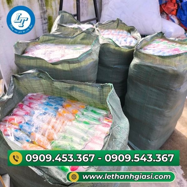 Giao áo mưa cho đại lý Giao áo mưa cho đại lý