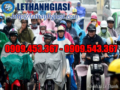 Aó mưa cần thiết cho mọi người khi trời mưa Aó mưa cần thiết cho mọi người khi trời mưa