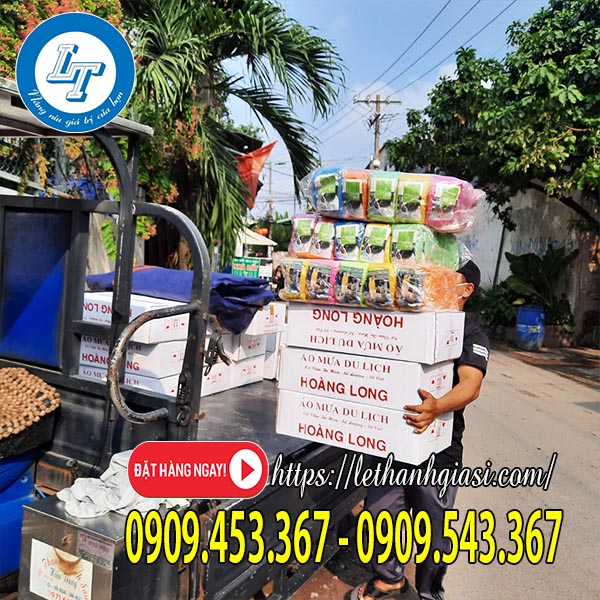 Giao hàng áo mưa Giao hàng áo mưa