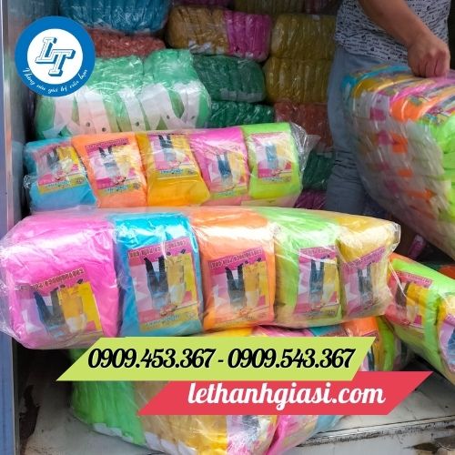 Áo mưa tiện lợi màu 1 Áo mưa tiện lợi màu 1