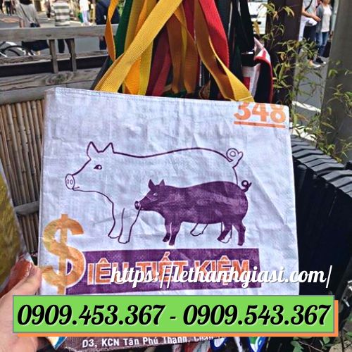 Bao tải in logo tái chế túi xách mang đi Bao tải in logo tái chế túi xách mang đi