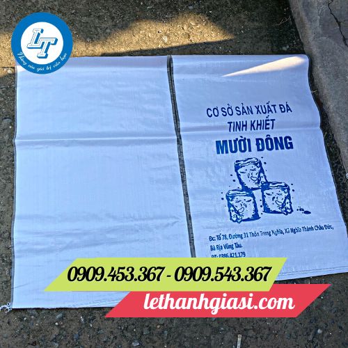 Bao tải màu trắng