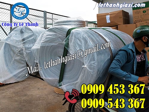 Giao hàng màng xốp cách nhiệt cho khách Giao hàng màng xốp cách nhiệt cho khách