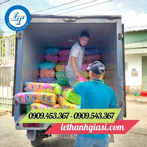 Giao hàng áo mưa Giao hàng áo mưa