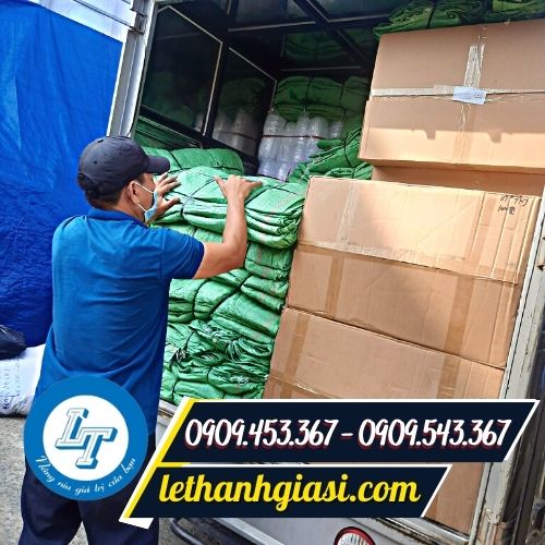 Giao hàng bao tải cho khách Giao hàng bao tải cho khách