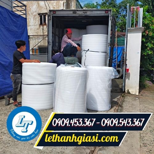 Xốp foam giao hàng nhanh