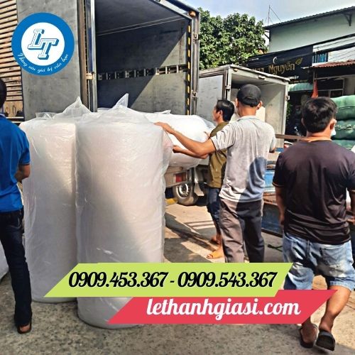 Giao màng xốp foam Giao màng xốp foam