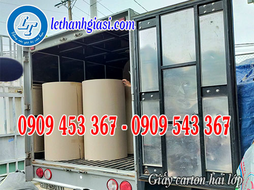 Giao hàng giấy cuộn carton cho khách sỉ TPHCM Giấy carton 2 lớp