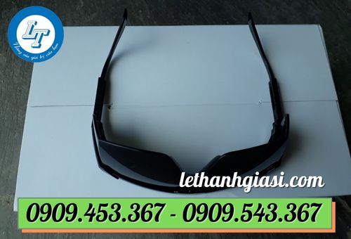 Kính bảo hộ DKT màu đen
