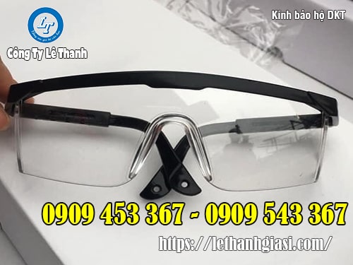 Kính bảo hộ lao động DKT màu trắng Kính bảo hộ lao động DKT