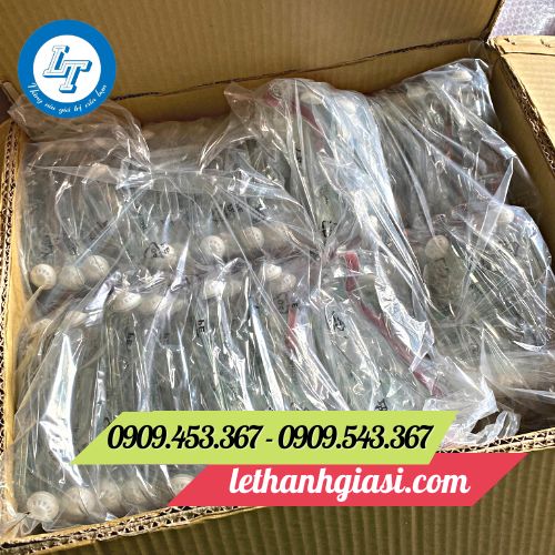 Kính chống hóa chất bịch 20 cái - thùng 100 cái Kính chống hóa chất bịch 20 cái - thùng 100 cái