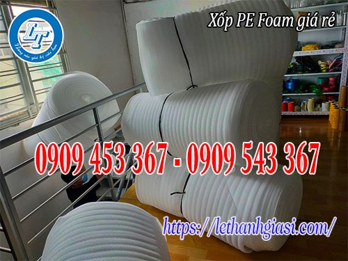 Soạn hàng Xốp foam trắng cho khách Xốp foam trắng