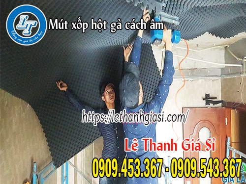 Thi công mút hột gà để cách âm phòng karaoke Mút hột gà