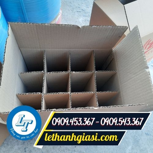 Thùng carton 3 lớp có vách ngăn Thùng carton 3 lớp có vách ngăn