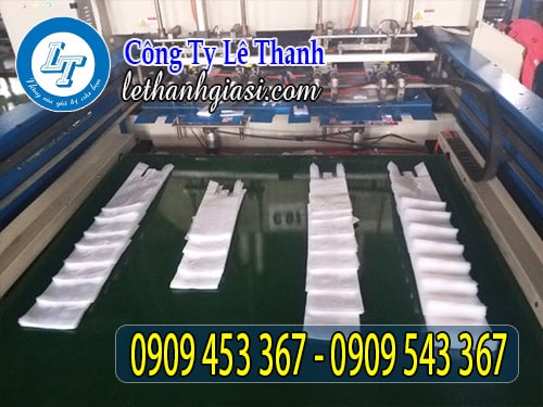 Nhà sản xuất túi xốp hai quai giá rẻ Nhà sản xuất túi xốp hai quai