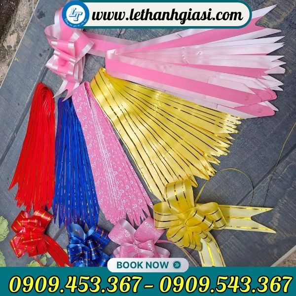 Nơ gắn giỏ quà xinh Nơ gắn giỏ quà xinh