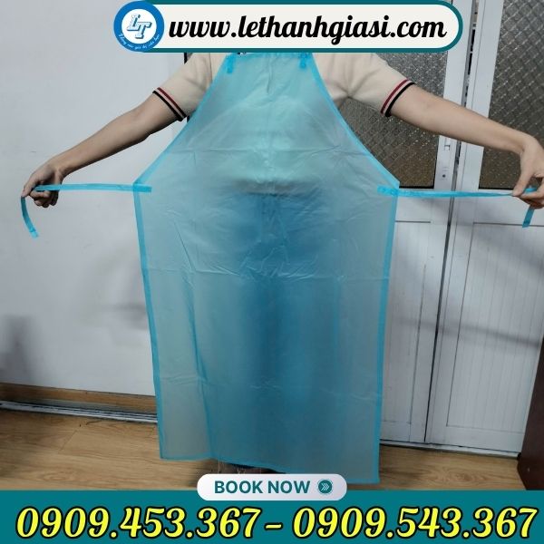 Tạp dề xanh che phủ rộng Tạp dề xanh che phủ rộng