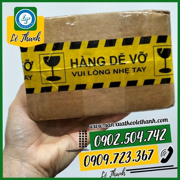 Băng keo giúp cảnh báo các gói hàng dễ vỡ Băng keo giúp cảnh báo các gói hàng dễ vỡ