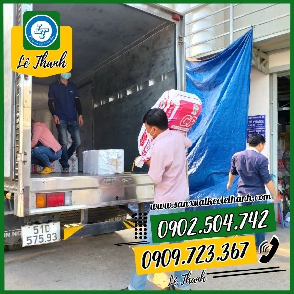 Băng keo mút xốp được giao cho khách Băng keo mút xốp được giao cho khách