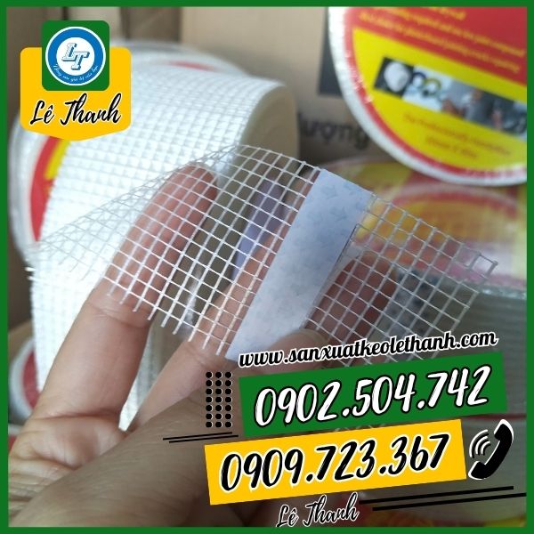 Bề mặt băng keo trần thạch cao có các sợi thủy tinh đan xen Bề mặt băng keo trần thạch cao có các sợi thủy tinh đan xen